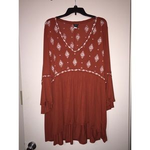 Torrid burnt orange paisley design tunic
